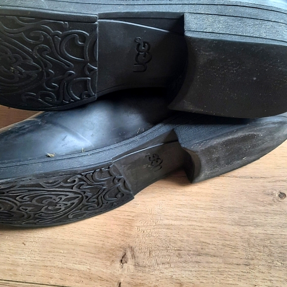 UGG Boots 👢 size 9.5 waterproof UGG - Picture 7 of 7